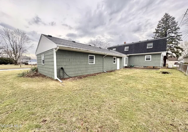 3rd image of 519 Sackett St, Maumee, OH 43537 | MLS# 10004836