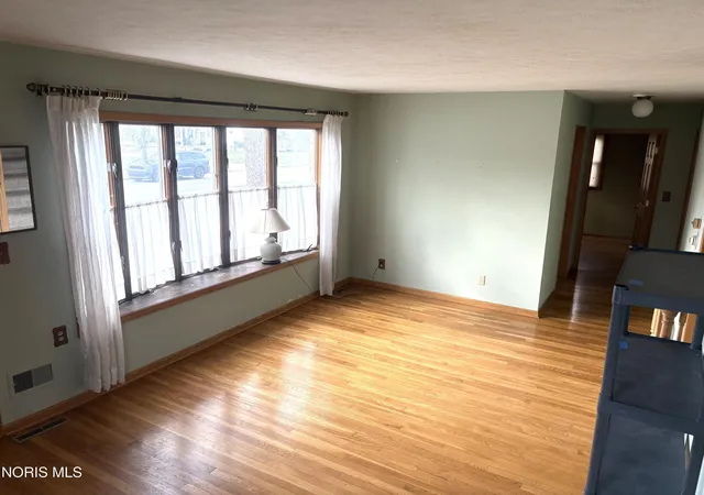 4th image of 519 Sackett St, Maumee, OH 43537 | MLS# 10004836