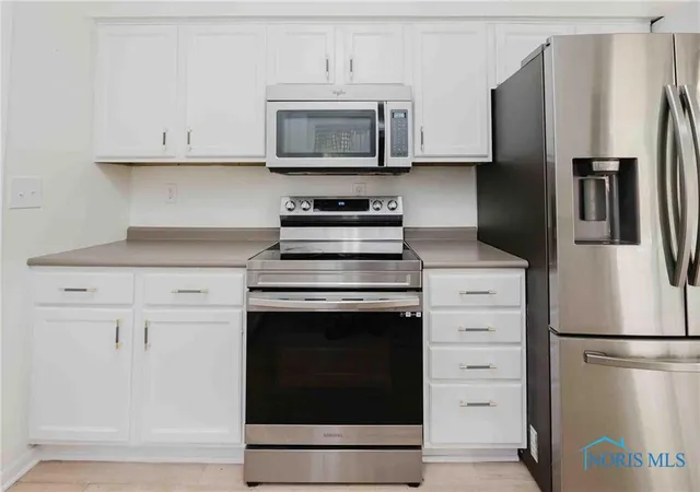 Photo 4 of Single Family Residence at 506 Hillcrest Ave, Findlay, OH 45840 | MLS# 10005499 |  | Sold on 2026-04-22