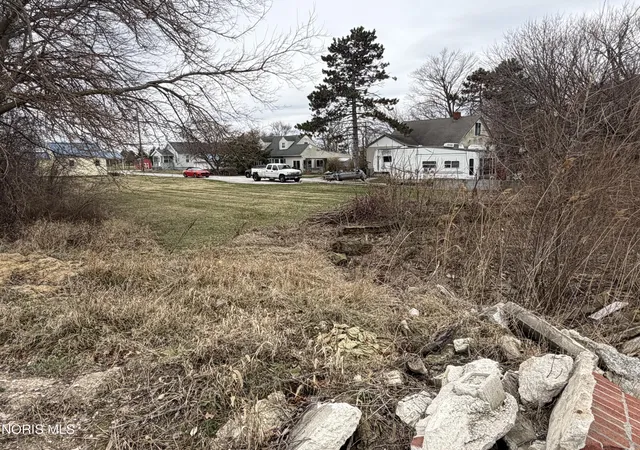 Photo 3 of Land for sale at 2020 Willow Beach Ct, Oregon, OH 43616 | MLS# 10005287 | Listing updated on 2026-03-19