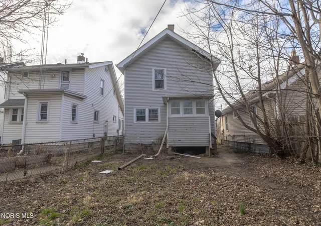 Homes for sale in Toledo, OH | 1832 Marne Ave, Toledo, OH 43613 | MLS# 10005284