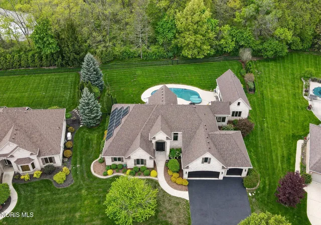 2nd image of 3962 Secluded Ravine Ct, Maumee, OH 43537 | MLS# 10005339