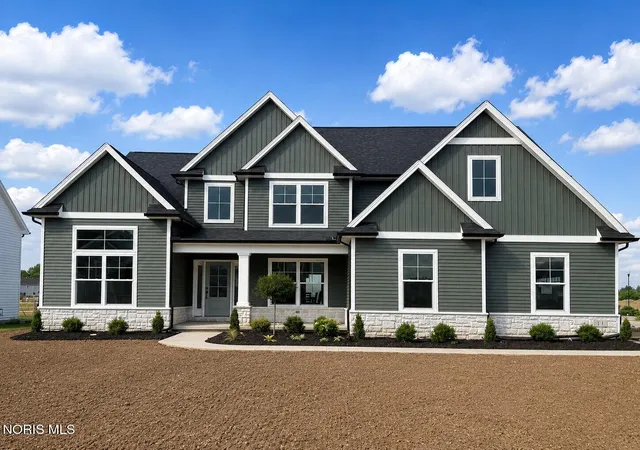 Homes for sale in Perrysburg, OH | 11 Hawthorne Crossing, Perrysburg, OH 43551 | MLS# 10005677