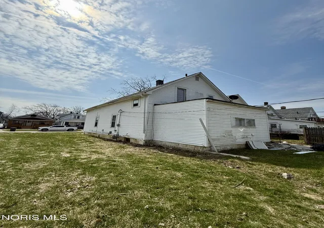 Homes for sale in Toledo, OH | 427 Everett St, Toledo, OH 43608 | MLS# 10005587