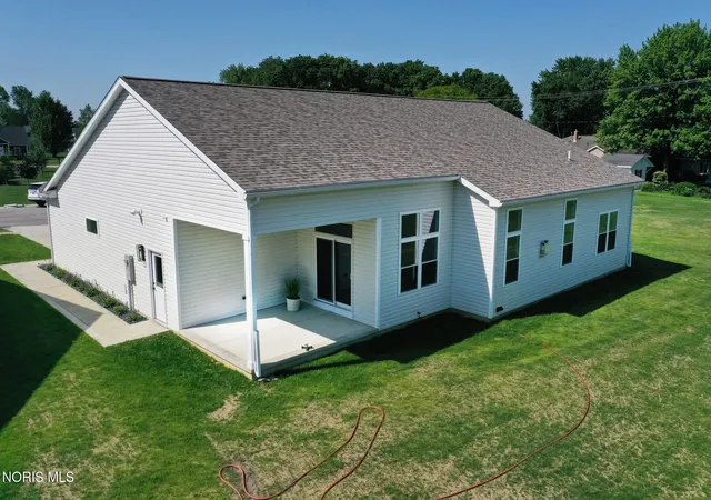 Photo 3 of Single Family Residence at 550 Southview Ct, Gibsonburg, OH 43431 | MLS# 10005606 | | Sold on 2026-06-12