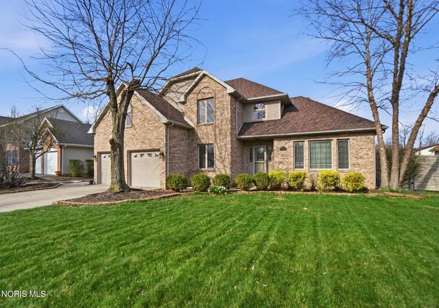 Photo 2 of Single family home for sale at 2118 S Lake Ct, Findlay, OH 45840 | MLS# 10006008 | Listing updated on 2026-04-07