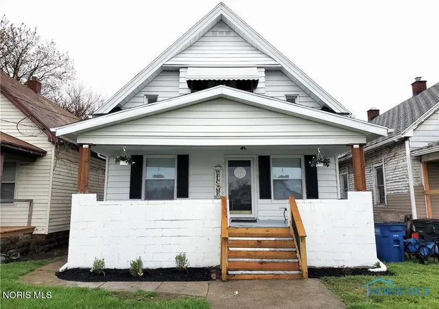 Homes for sale in Toledo, OH | 248 E Hudson St, Toledo, OH 43608 | MLS# 10005671