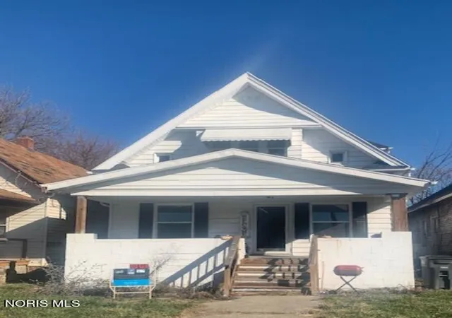 Homes for sale in Toledo, OH | 248 E Hudson St, Toledo, OH 43608 | MLS# 10005671
