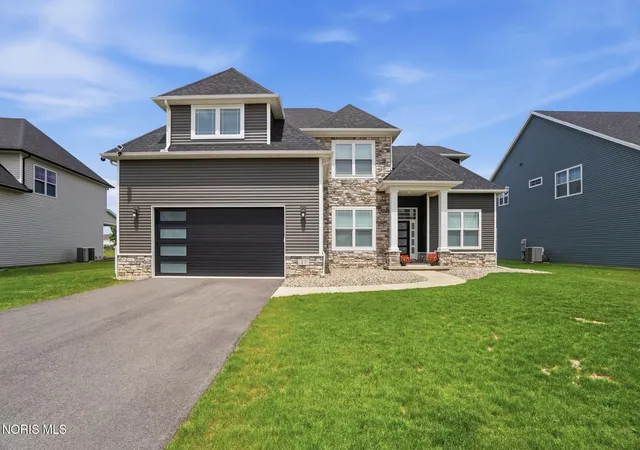 image of 17 Hawthorne Xing, Perrysburg, OH 43551 | MLS# 10005747