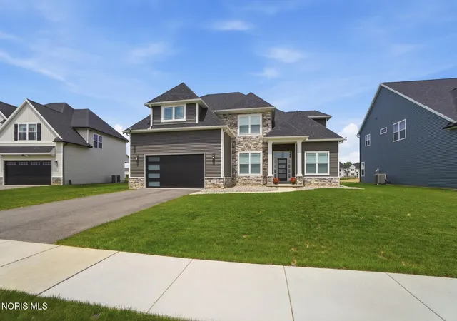 image of 17 Hawthorne Xing, Perrysburg, OH 43551 | MLS# 10005747