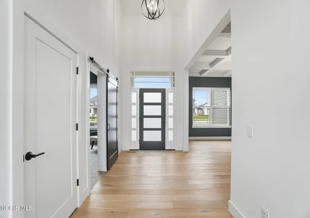 image of 17 Hawthorne Xing, Perrysburg, OH 43551 | MLS# 10005747