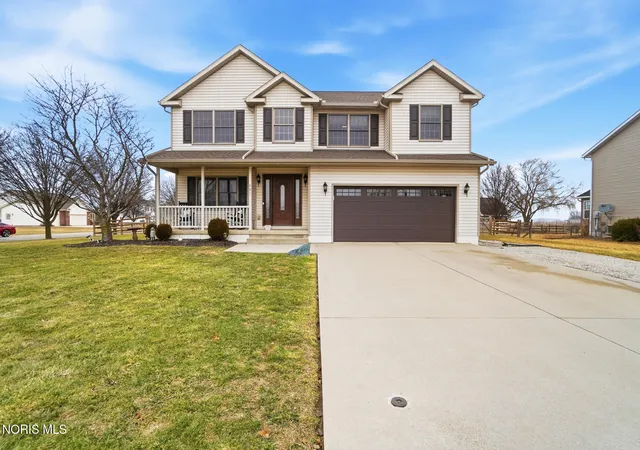 Photo 1 of Single family home for sale at 201 E Greenwood Dr, Haskins, OH 43525 | MLS# 10005788 | Listing updated on 2026-05-02