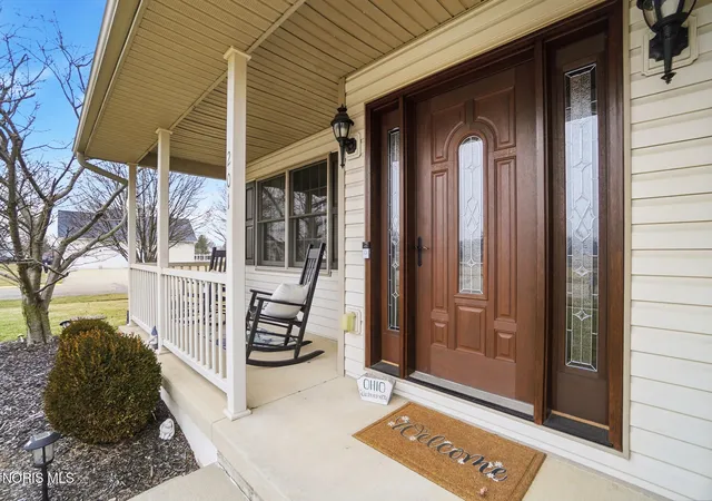 Photo 4 of Single family home for sale at 201 E Greenwood Dr, Haskins, OH 43525 | MLS# 10005788 | Listing updated on 2026-05-02