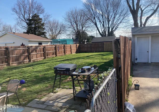 Homes for sale in Bellevue, OH | 196 Sheffield St, Bellevue, OH 44811 | MLS# 10005844