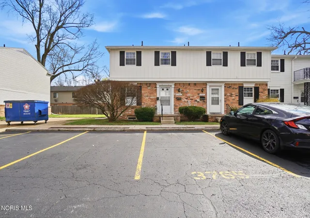 Homes for sale in Toledo, OH | 3765 W Alexis Rd, Toledo, OH 43623 | MLS# 10005934