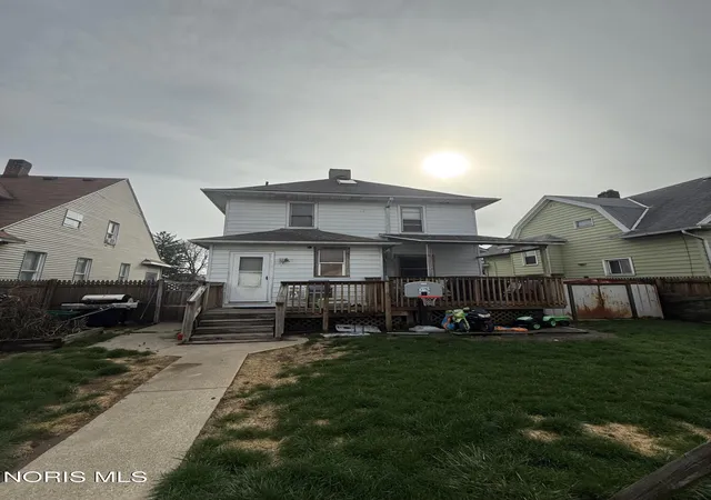 Homes for sale in Toledo, OH | 572 Yondota St, Toledo, OH 43605 | MLS# 10005962