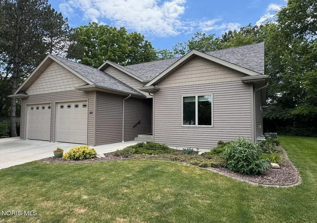 Homes for sale in Bryan, OH | 415 Patrick Ct, Bryan, OH 43506 | MLS# 10005984