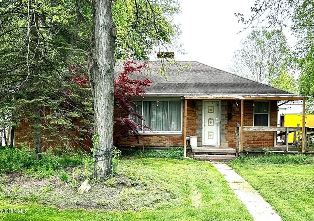 Homes for sale in Toledo, OH | 1009 Nela Pkwy, Toledo, OH 43615 | MLS# 10006064