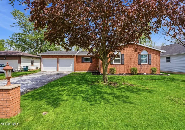 2nd image of 1907 Candlewick Dr, Findlay, OH 45840 | MLS# 10006082