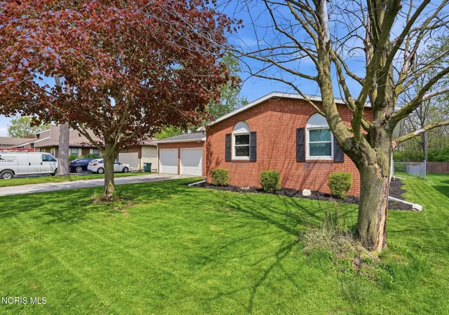 Photo 3 of Single family home for sale at 1907 Candlewick Dr, Findlay, OH 45840 | MLS# 10006082 | Listing updated on 2026-05-22