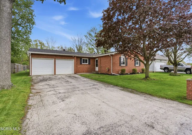 Photo 4 of Single family home for sale at 1907 Candlewick Dr, Findlay, OH 45840 | MLS# 10006082 | Listing updated on 2026-05-22
