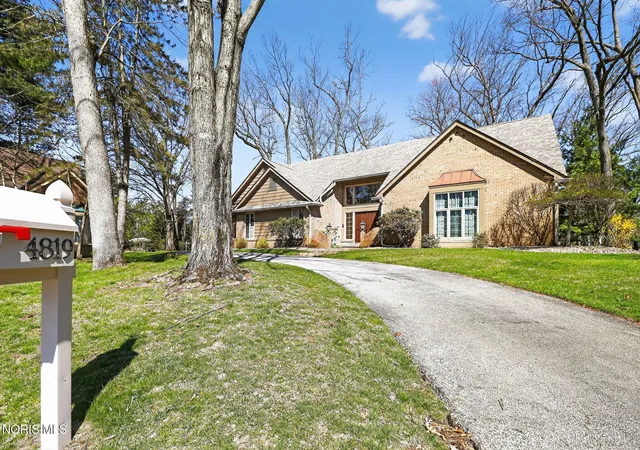 2nd image of 4819 Whitebirch Ct, Sylvania, OH 43560 | MLS# 10006226