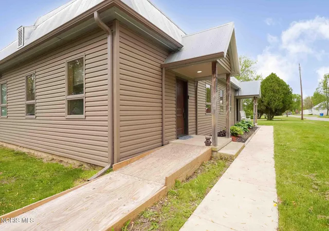 2nd image of 205 S Water St, Mount Blanchard, OH 45867 | MLS# 10006161