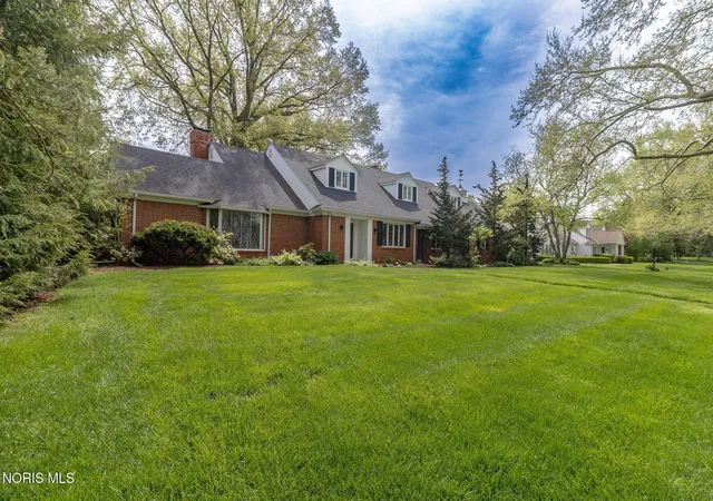 Homes for sale in Ottawa Hills, OH | 2630 Edgehill Rd, Ottawa Hills, OH 43615 | MLS# 10006177