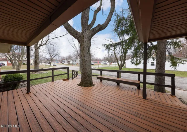 Photo 4 of Single family home for sale at 536 Edinborough Dr, Findlay, OH 45840 | MLS# 10006198 | Listing updated on 2026-04-19