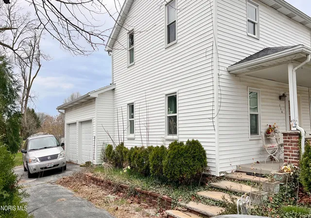 Homes for sale in Lyons, OH | 114 S Adrian St, Lyons, OH 43533 | MLS# 10006206