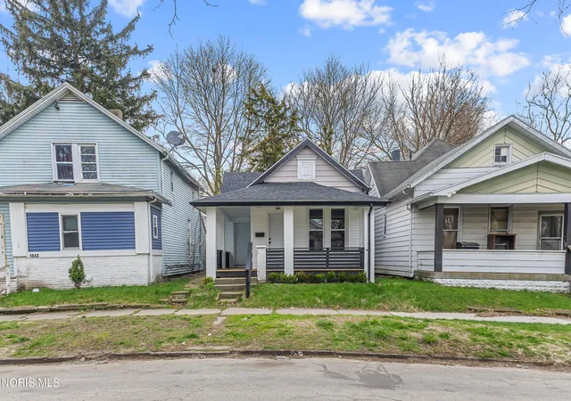 Homes for sale in Toledo, OH | 1045 Orchard St, Toledo, OH 43609 | MLS# 10006329