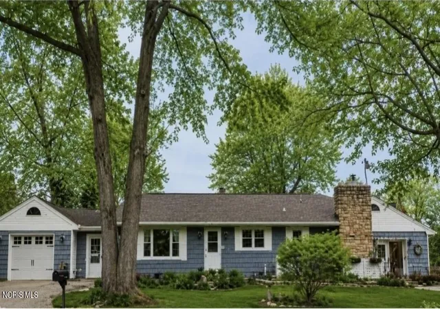 Photo 1 of Single family home for sale at 8010 Hill Ave, Holland, OH 43528 | MLS# 10006356 | Listing updated on 2026-08-23