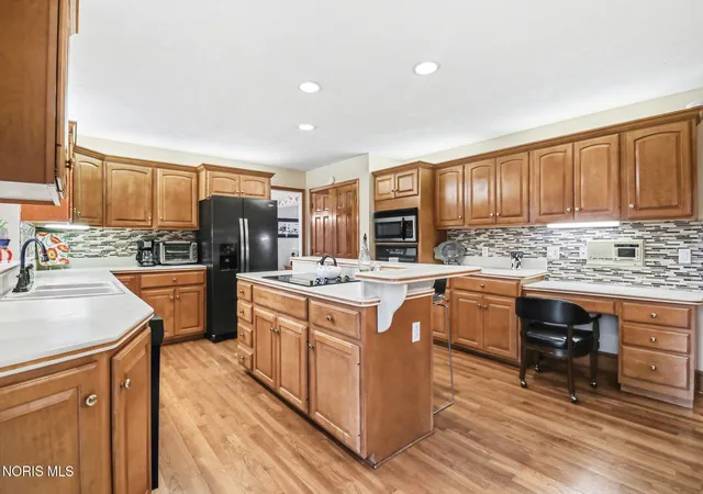 Homes for sale in Holland, OH | 8563 Royal Lythan Ln, Holland, OH 43528 | MLS# 10006426