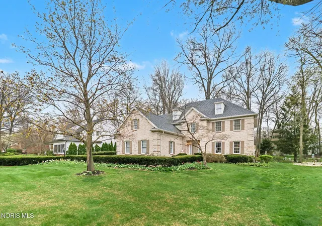 Homes for sale in Holland, OH | 8563 Royal Lythan Ln, Holland, OH 43528 | MLS# 10006426