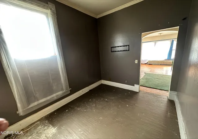 Listing Photo 2 - Condo for sale in building located at 308 Columbia St, Toledo, OH 43620 - Unit #