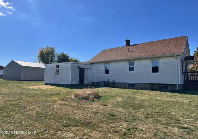 Photo 3 of Single family home for sale at 140 Hobson St, Bellevue, OH 44811 | MLS# 10006418 | Listing updated on 2026-07-20