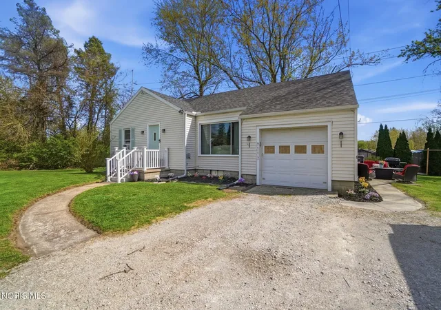 Photo 3 of Single family home for sale at 9113 Geiser Rd, Holland, OH 43528 | MLS# 10006495 | Listing updated on 2026-07-16