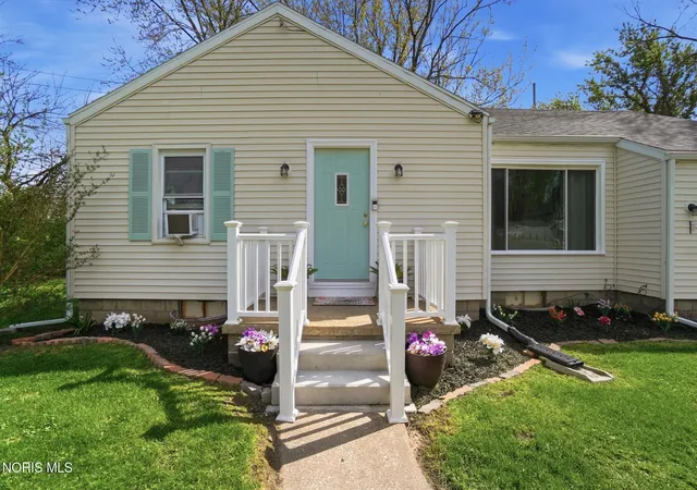 Photo 3 of Single family home for sale at 9113 Geiser Rd, Holland, OH 43528 | MLS# 10006495 | Listing updated on 2026-07-16