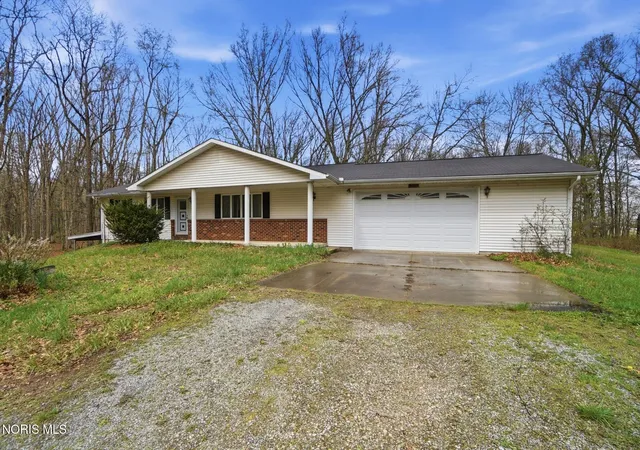 Photo 2 of Single Family Residence at 12500 County Rd L, Wauseon, OH 43567 | MLS# 10006492 | | Sold on 2026-05-22