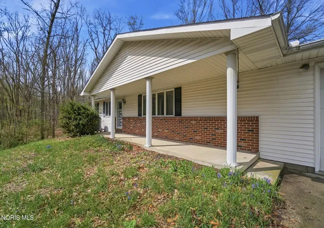 Photo 3 of Single Family Residence at 12500 County Rd L, Wauseon, OH 43567 | MLS# 10006492 | | Sold on 2026-05-22