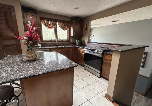 Photo 3 of Single family home for sale at 580 3 Rivers Ct, Defiance, OH 43512 | MLS# 10006559 | Listing updated on 2026-09-03