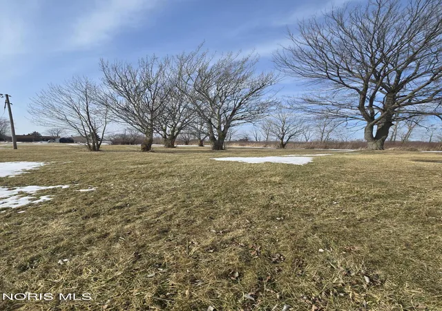Homes for sale in Oak Harbor, OH | 7601 W Portage River South Rd, Oak Harbor, OH 43449 | MLS# 10006563