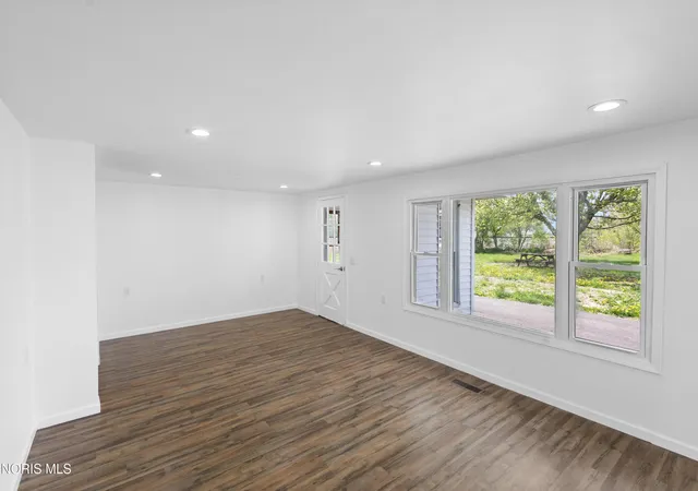 Photo 4 of Sale Pending at 2861 Latcha Rd, Millbury, OH 43447 | MLS# 10006659 | Listing updated on 2026-07-04
