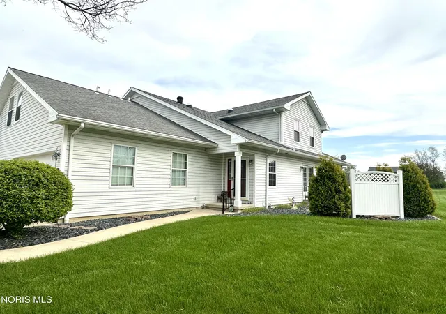 Homes for sale in Gibsonburg, OH | 503 Elise Ln, Gibsonburg, OH 43431 | MLS# 10006731