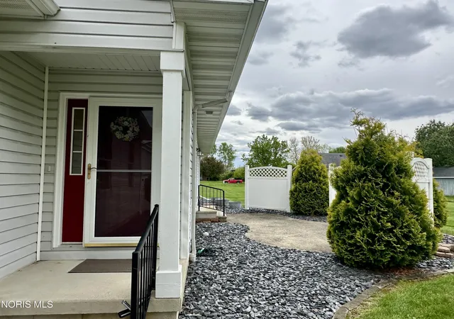 Homes for sale in Gibsonburg, OH | 503 Elise Ln, Gibsonburg, OH 43431 | MLS# 10006731