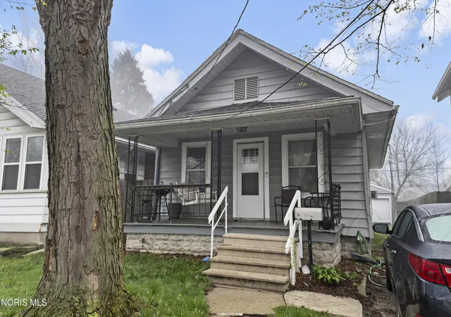 Homes for sale in Toledo, OH | 1810 Brussels St, Toledo, OH 43613 | MLS# 10007226