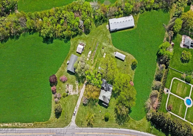 2nd image of 7549 Salisbury Rd, Maumee, OH 43537 | MLS# 10006798