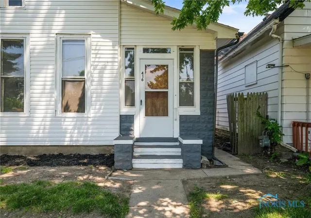 Homes for sale in Toledo, OH | 416 Colburn St, Toledo, OH 43609 | MLS# 10006814