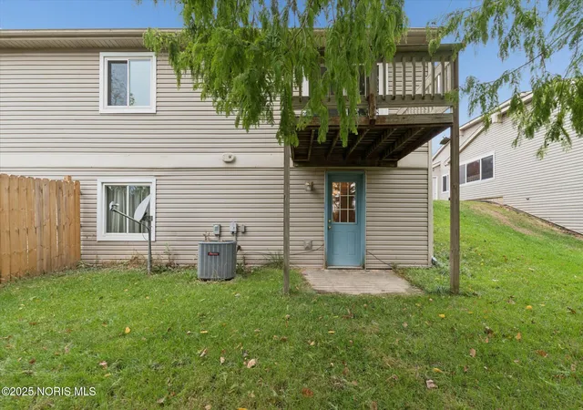 Listing Photo 2 - Condo for sale in building located at 710 Hilltop Ln, Toledo, OH 43615 - Unit #