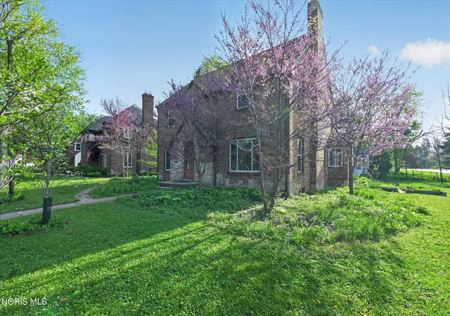 Homes for sale in Ottawa Hills, OH | 2204 Orchard Rd, Ottawa Hills, OH 43606 | MLS# 10006896